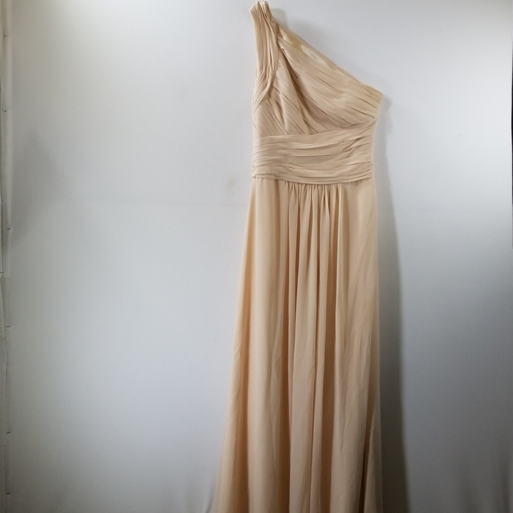 Monique Lhuillier Peach Ruffled One Shoulder Gown